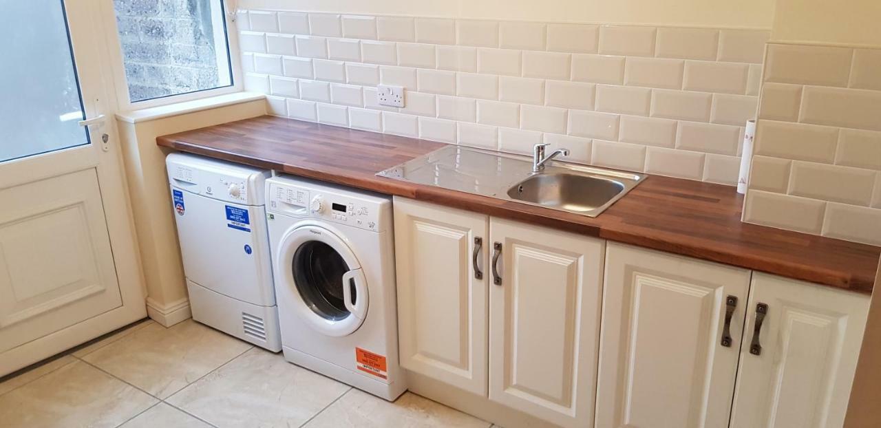 3 Bedroom Newly Furnished Cork City المظهر الخارجي الصورة